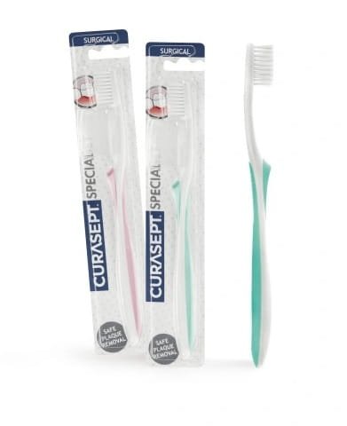 Przejdź do produktu Pozabiegowa szczoteczka do zębów Curasept Surgical