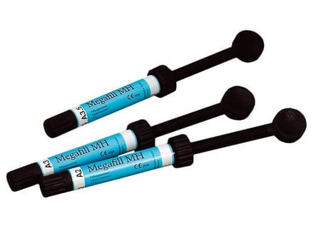 Przejdź do produktu Megafill MH kompozyt 4,5g Megadenta 