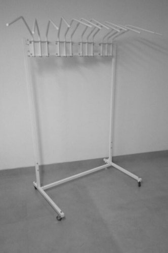 Przejdź do produktu Mobilny wieszak 12 ramion dwupoziomowy na fartuchy ochronne RTG - RX405-2