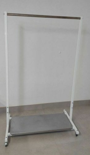 Przejdź do produktu Wieszak mobilny na odzież ochronną RTG - RX407