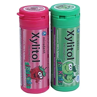 Xylitol Miradent Chewing Gum for Kids Strawberry - Gumy do żucia przeciw próchnicy dla dzieci - truskawka.jpg